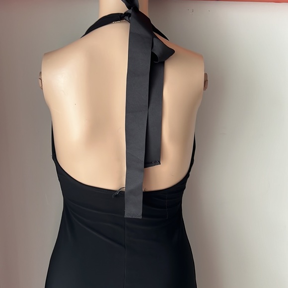 Halter neck dress - Picture 3 of 4